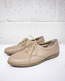 Vintage Tan Easy Spirit Anti-Gravity Shoes (6.5)