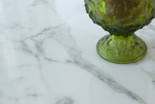 Daisy Faux Marble 48 in Oval Dining Table