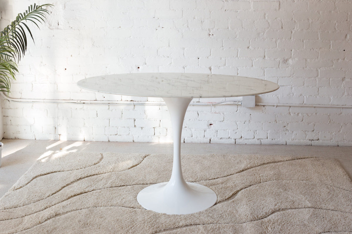 Daisy Faux Marble 48 in Oval Dining Table