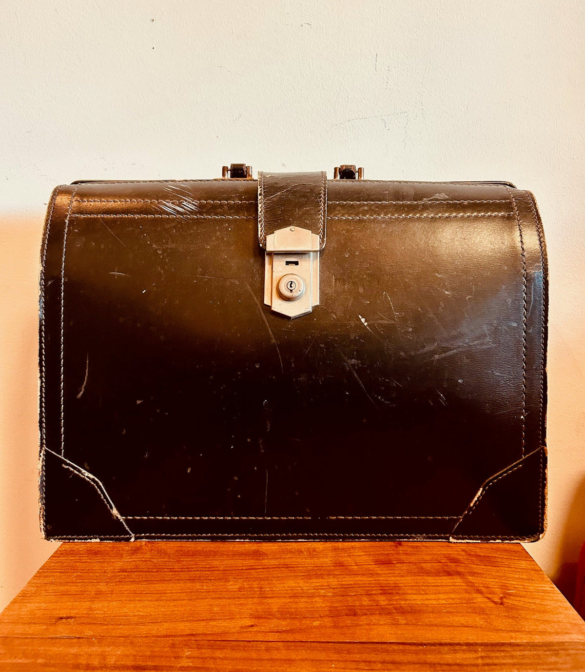 Vintage Brown Leather Professor Doctor Lawyer Briefcase