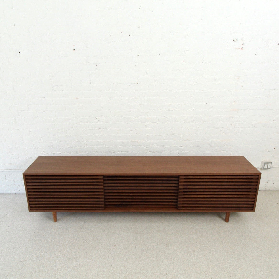 Harlow Slatted Console