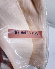 Vintage Van Heusen Short Sleeve Shirt (16)