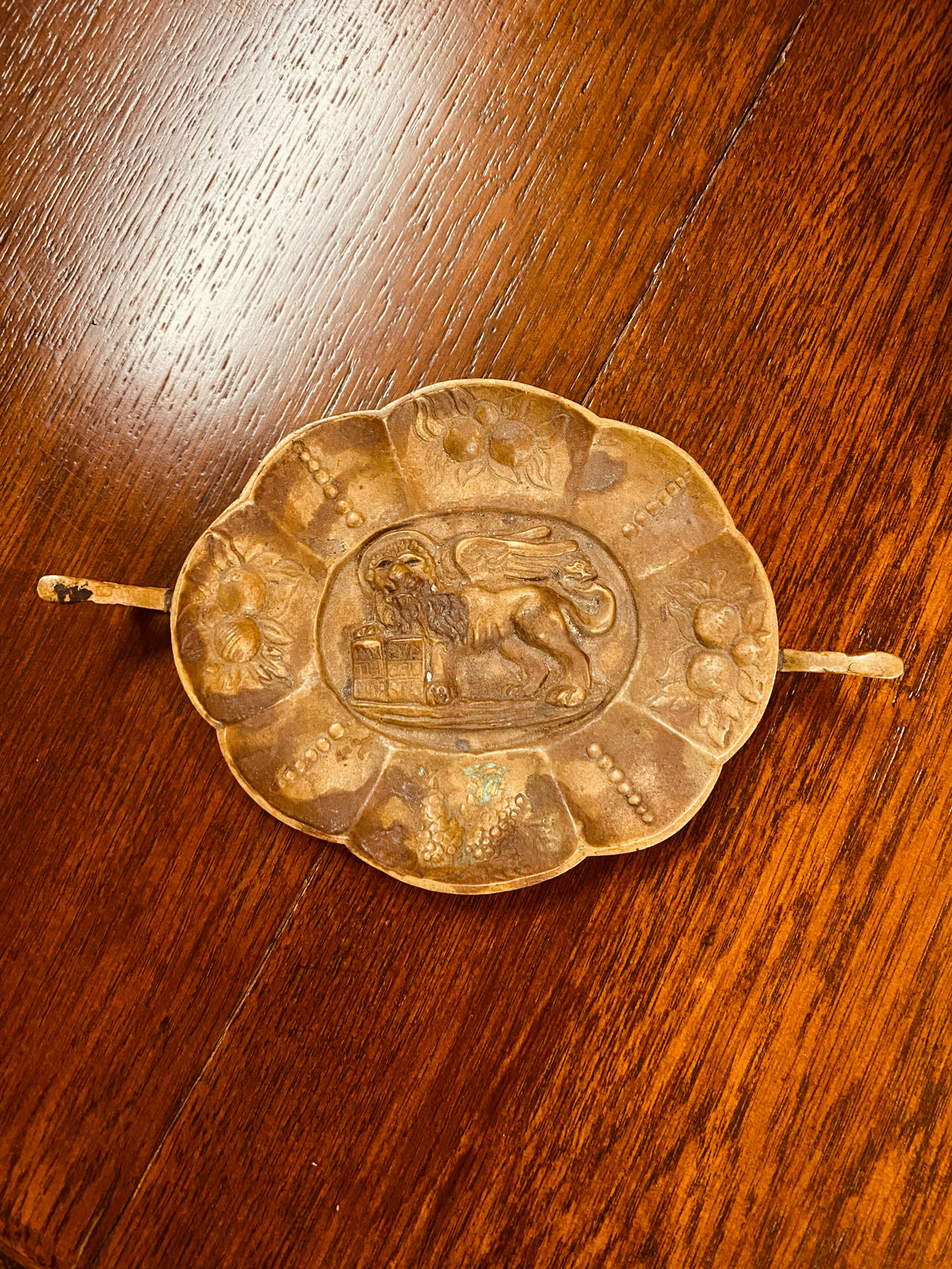 Brass Antique Lion Catchall