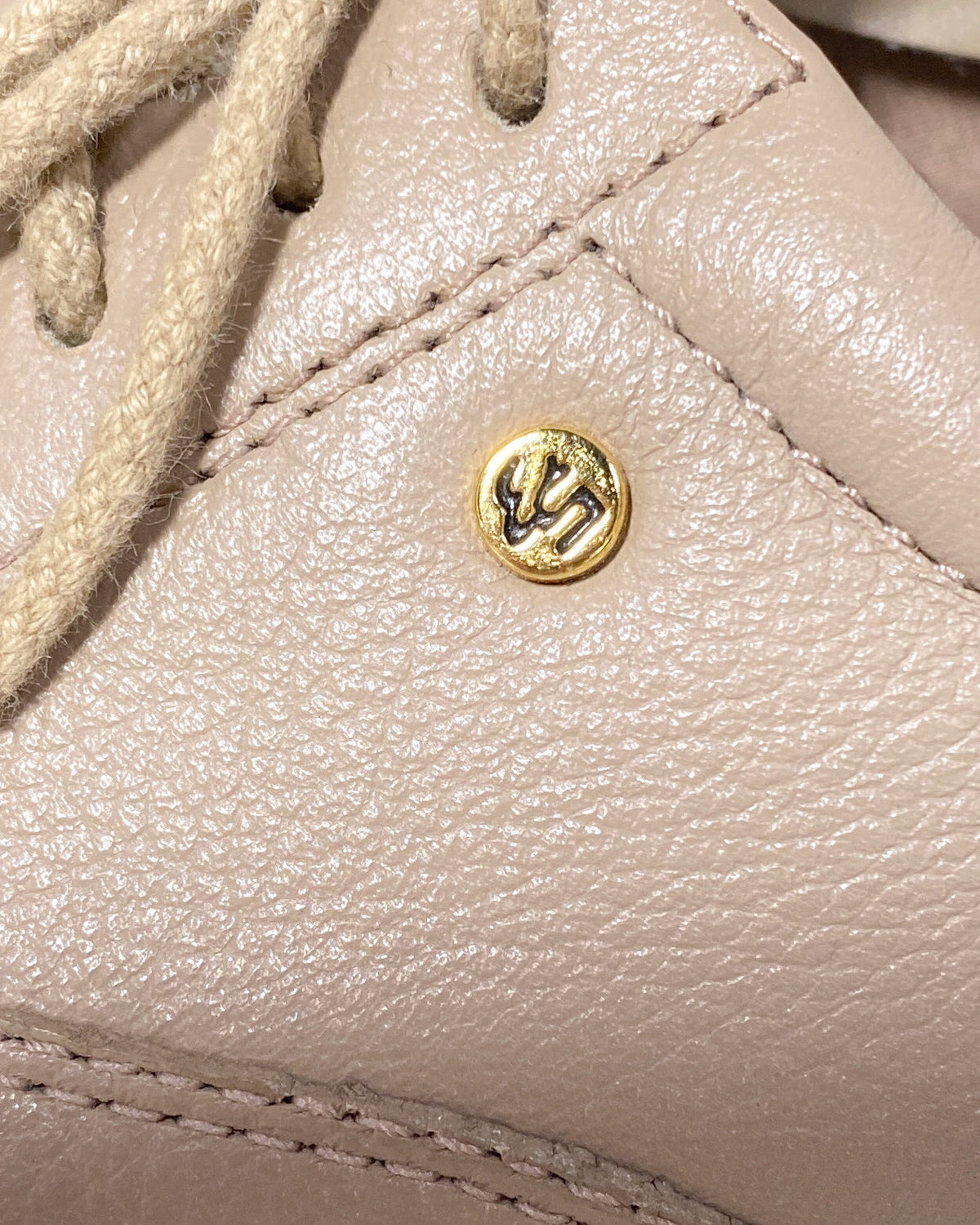 Vintage Tan Easy Spirit Anti-Gravity Shoes (6.5)