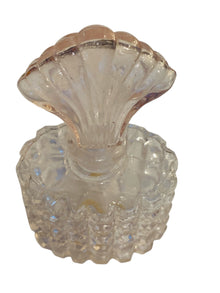 Soft Pink Hue Facted Perfume Bottle with Stopper