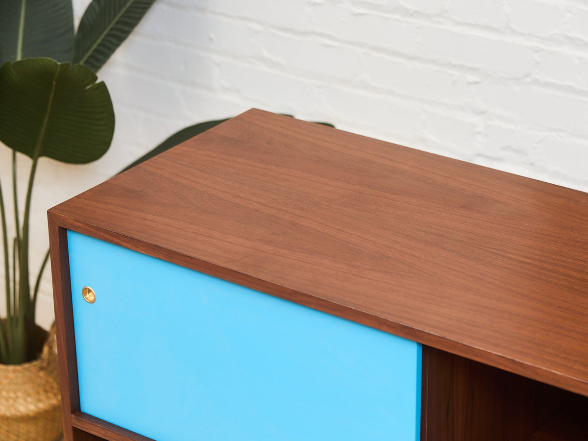 Aria Shelf with Scandi Base
