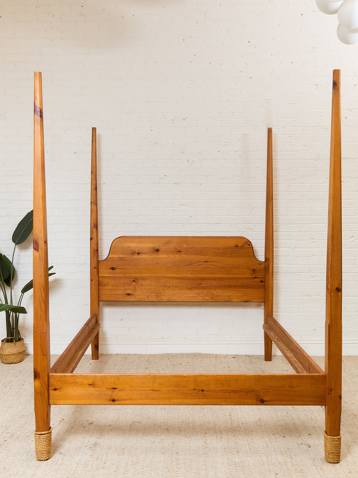 Pine Rustic Vintage Bed and Post