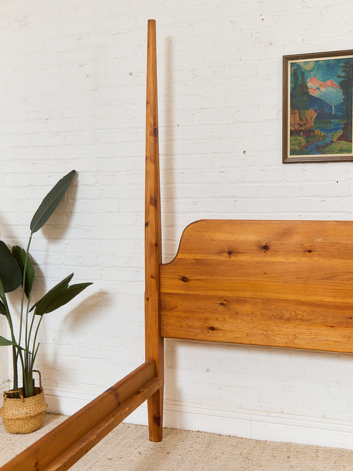Pine Rustic Vintage Bed and Post