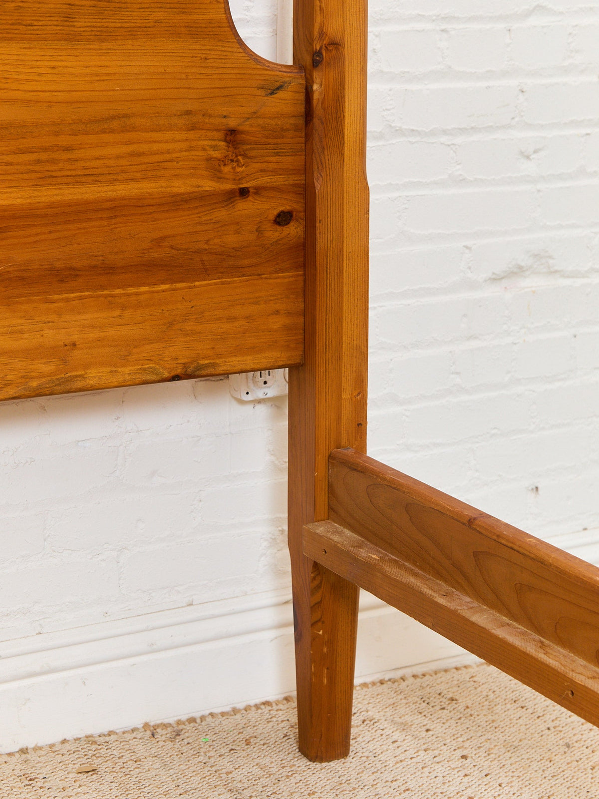 Pine Rustic Vintage Bed and Post