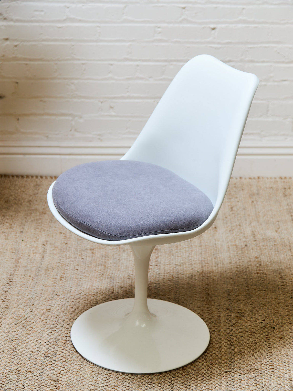 Single Swivel Chair