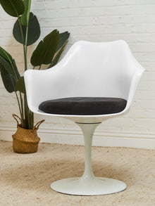 Set of 4 Swivel Tulip Style Chairs