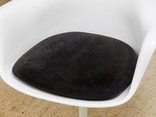 Set of 4 Swivel Tulip Style Chairs