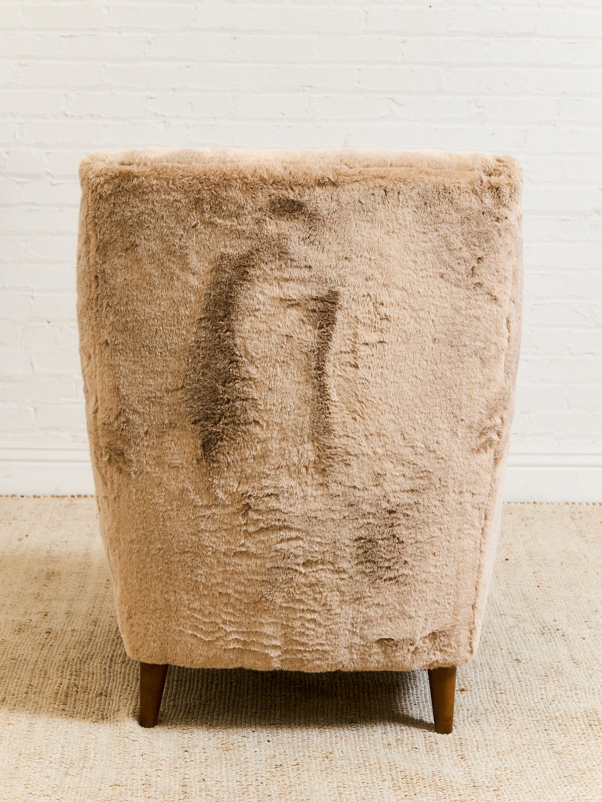 Maddox Chair in Faux Fur Fawn