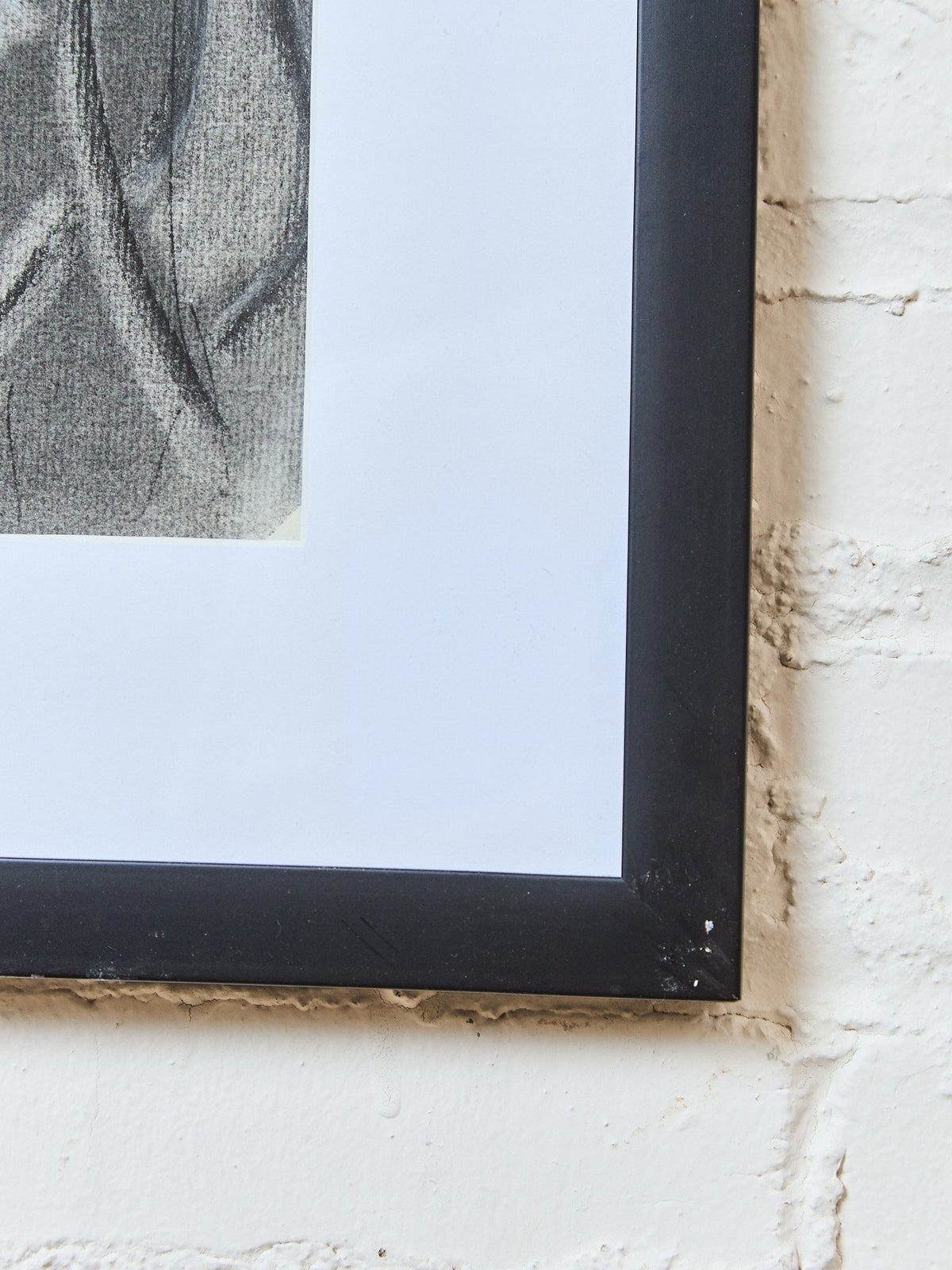 Entangled Figures in Gray
