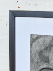 Entangled Figures in Gray
