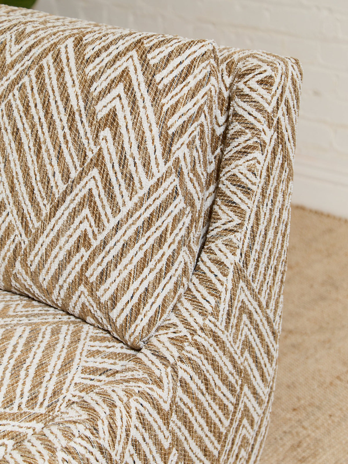 Atlas Swivel Chair in Joplin Burlap