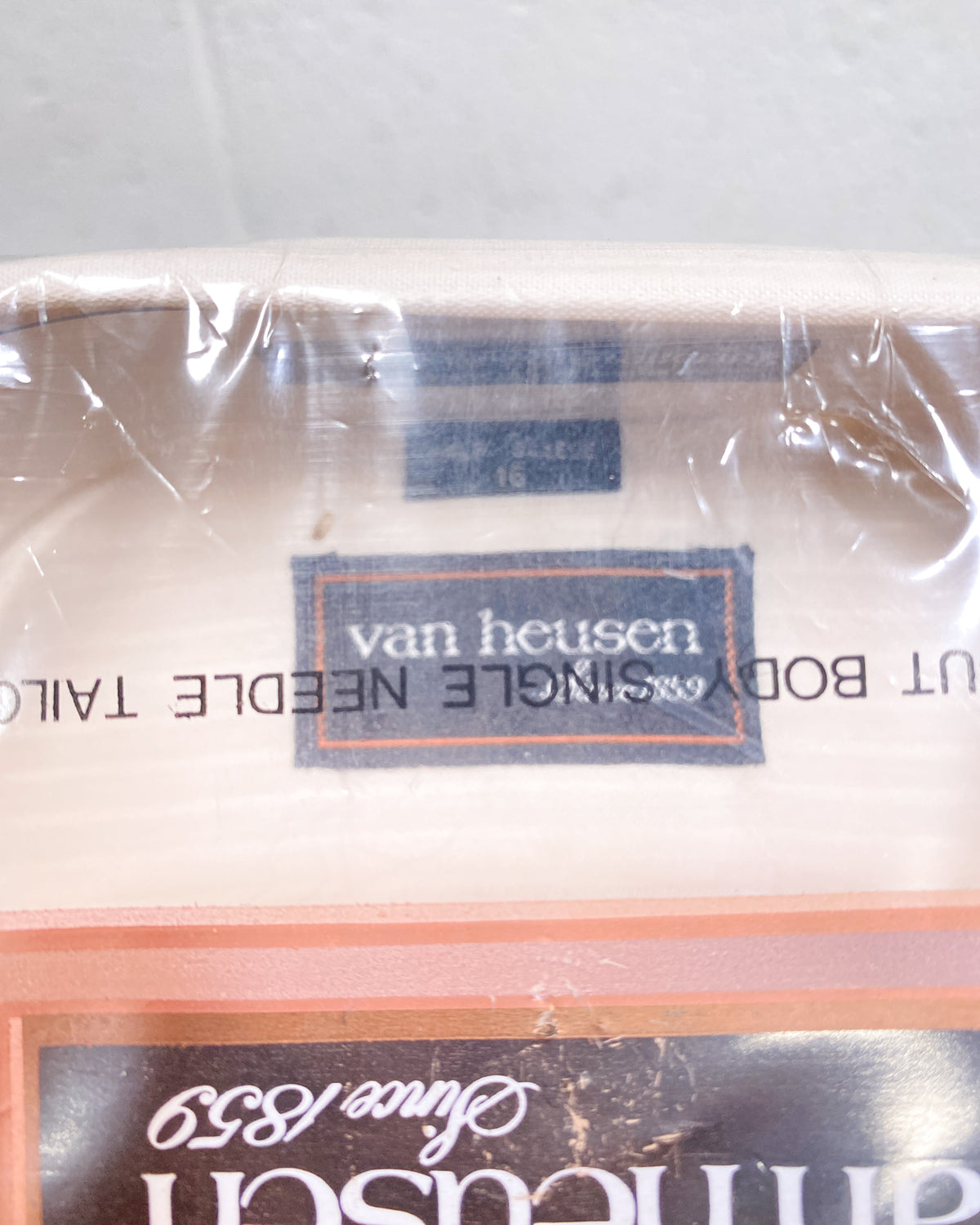 Vintage Van Heusen Short Sleeve Shirt (16)