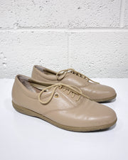 Vintage Tan Easy Spirit Anti-Gravity Shoes (6.5)