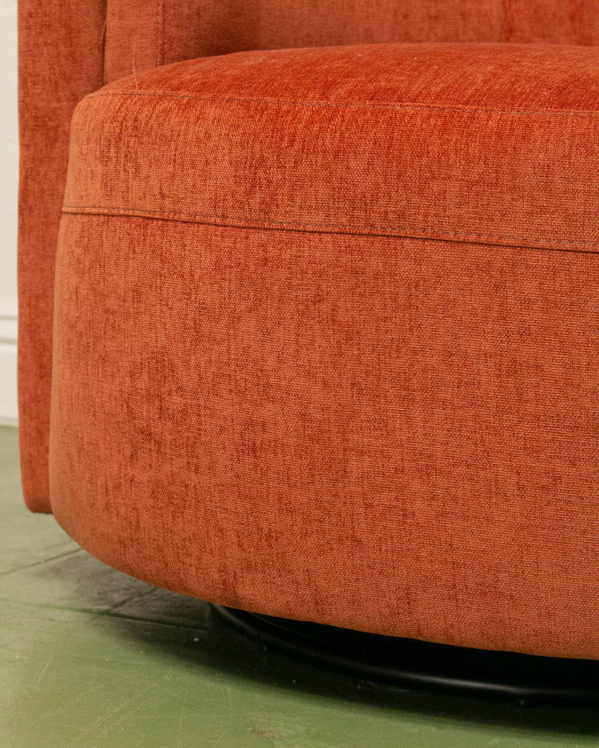 Babita Swivel in Lovely Russet