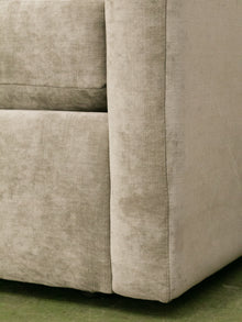 Hauser Sectional Sofa in Bianca Willow