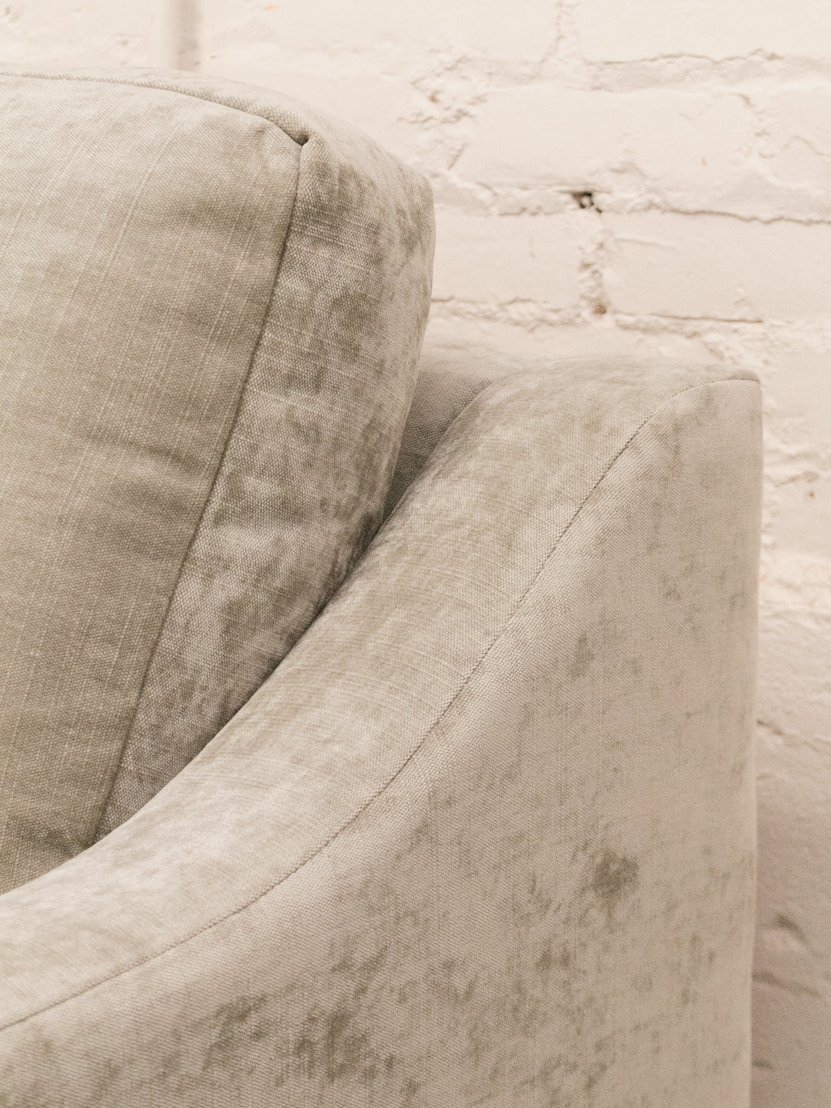 Hauser Sectional Sofa in Bianca Willow