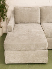 Hauser Sectional Sofa in Bianca Willow
