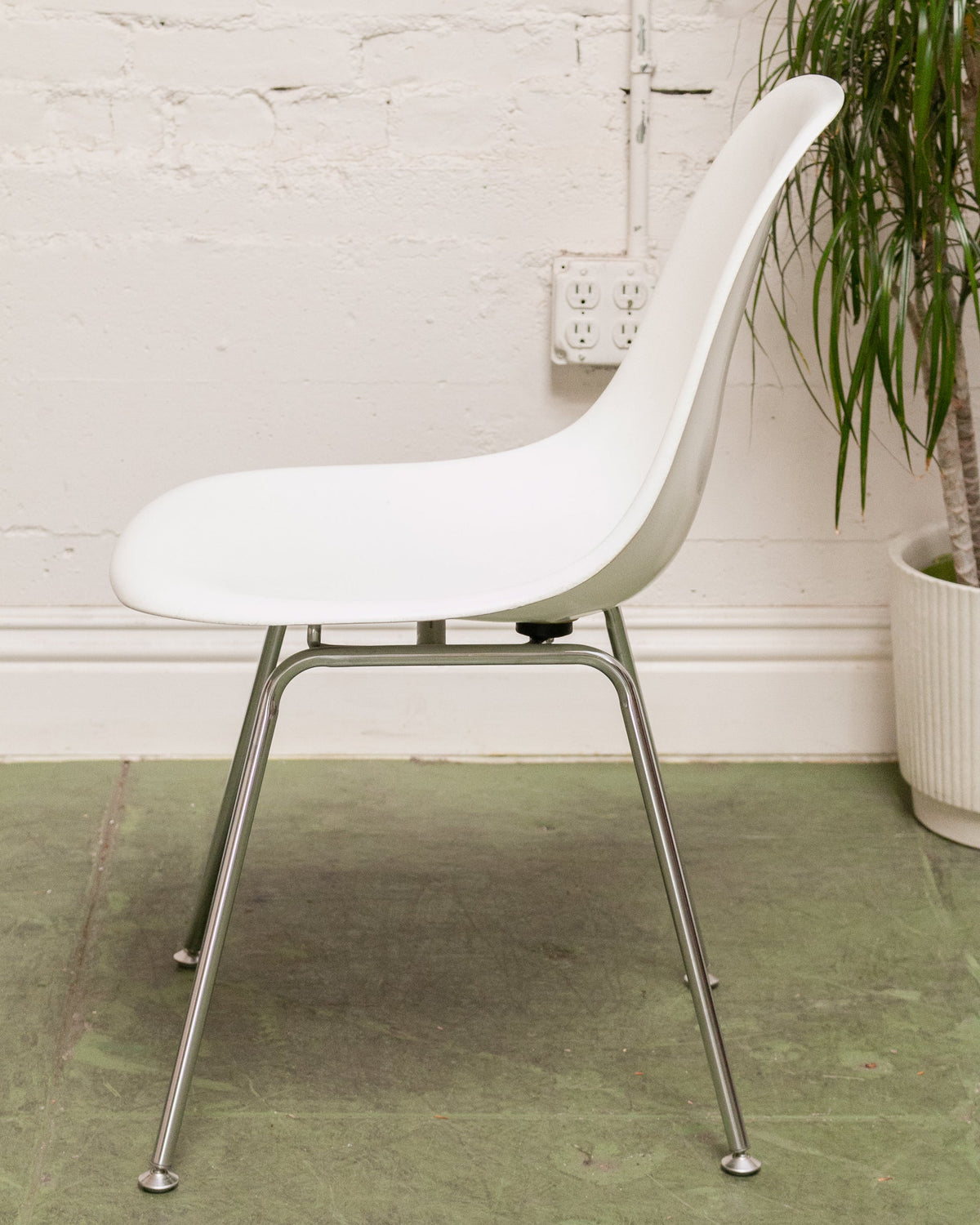 Modernica Shell Chair
