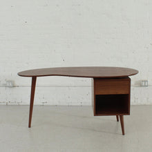 Sunbeam Exclusive Holiday Desk