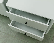 Mint Dixieland Nightstands
