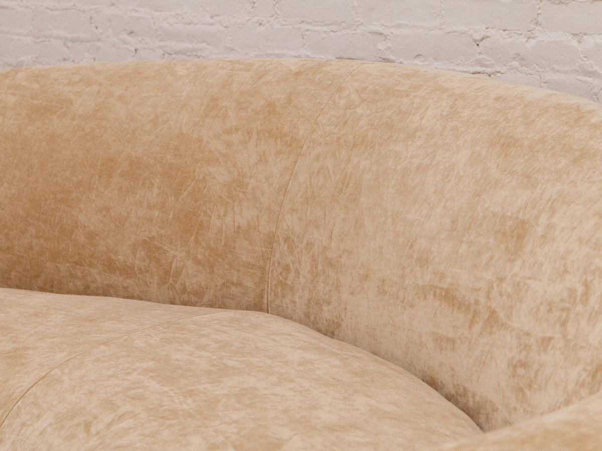 Aria Sofa in Bianca Maize