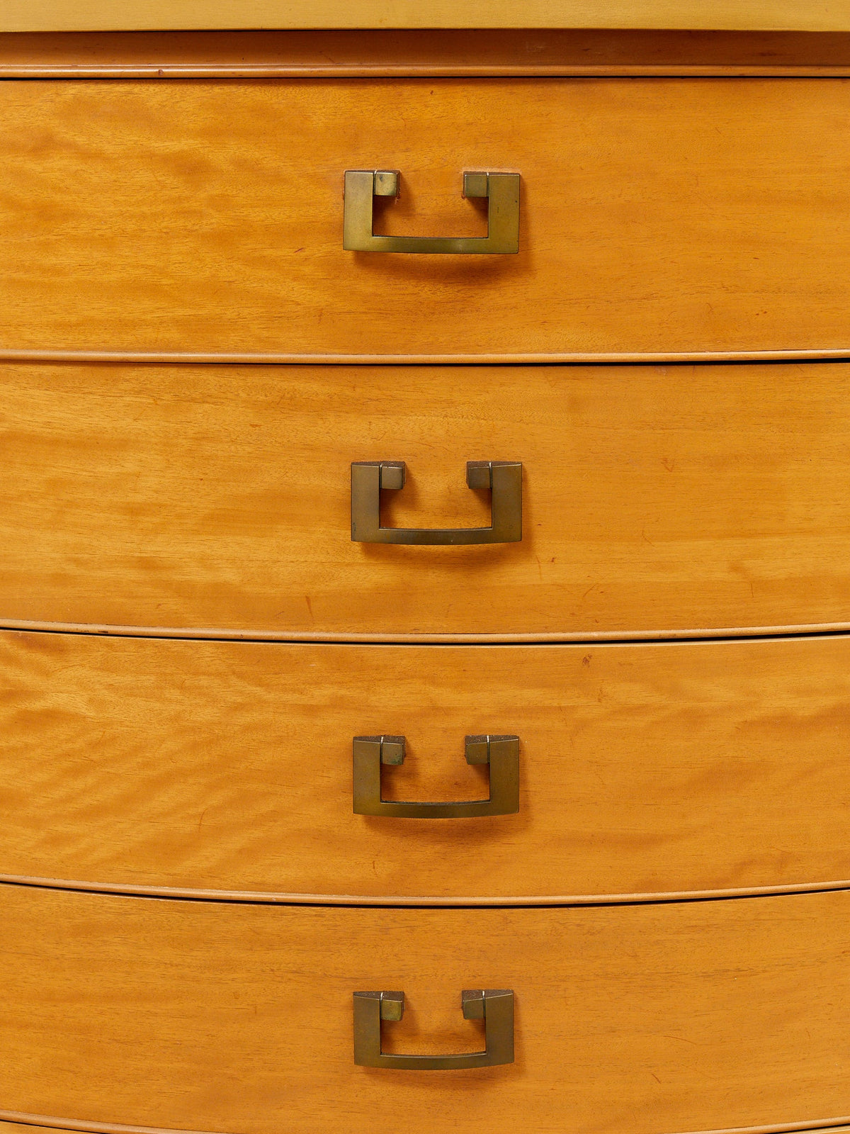 Dixie Art Deco Blonde Mahogany 8-Drawer Dresser