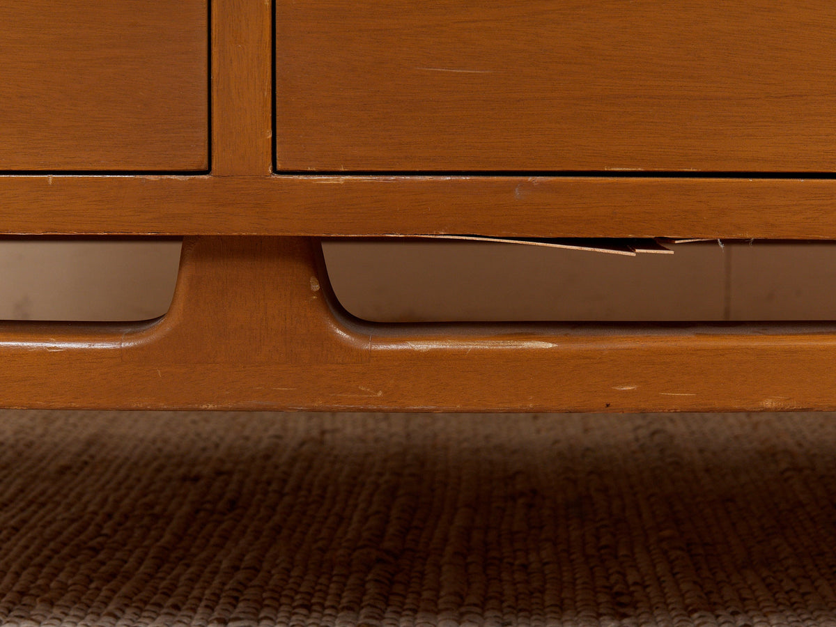 Vintage Mid-Century Modern Nine-Drawer Dresser by Red Lion Furniture Co. as Found