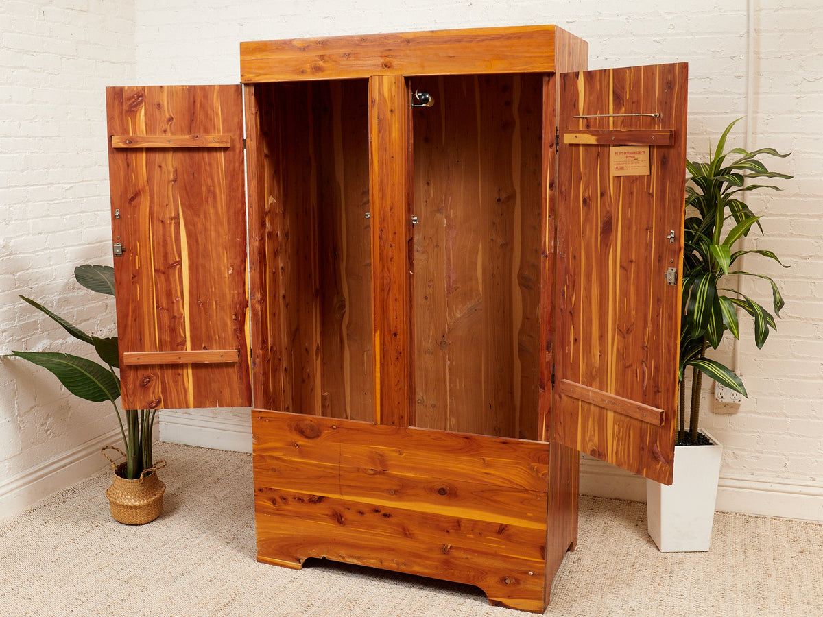 Pine primitive Mid-Century Vintage Armoire