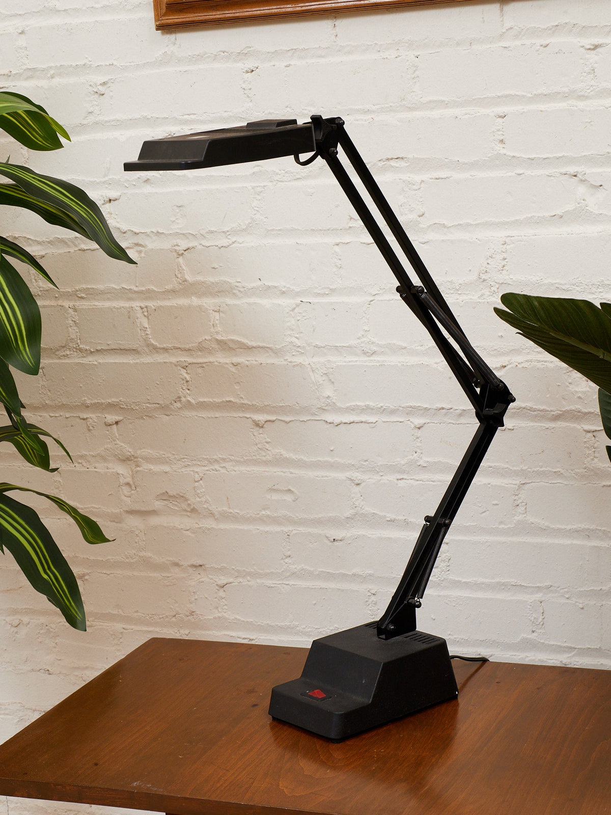 Postmodern Vintage Adjustable Industrial Work Lamp