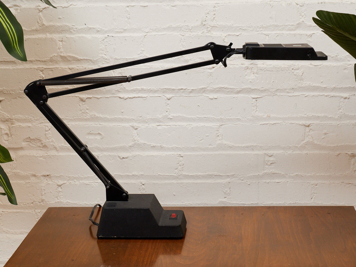 Postmodern Vintage Adjustable Industrial Work Lamp