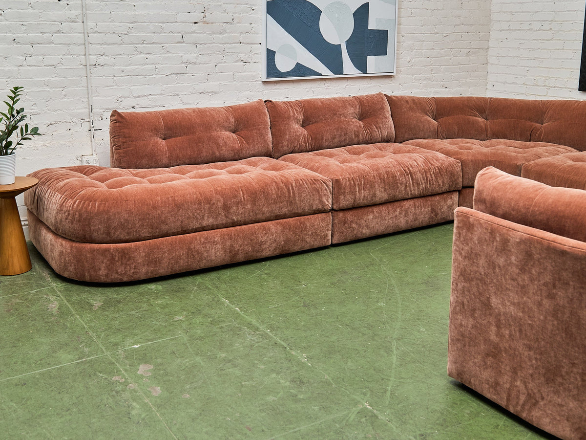 Prima 6 piece Sectional Sofa in Amici Ginger