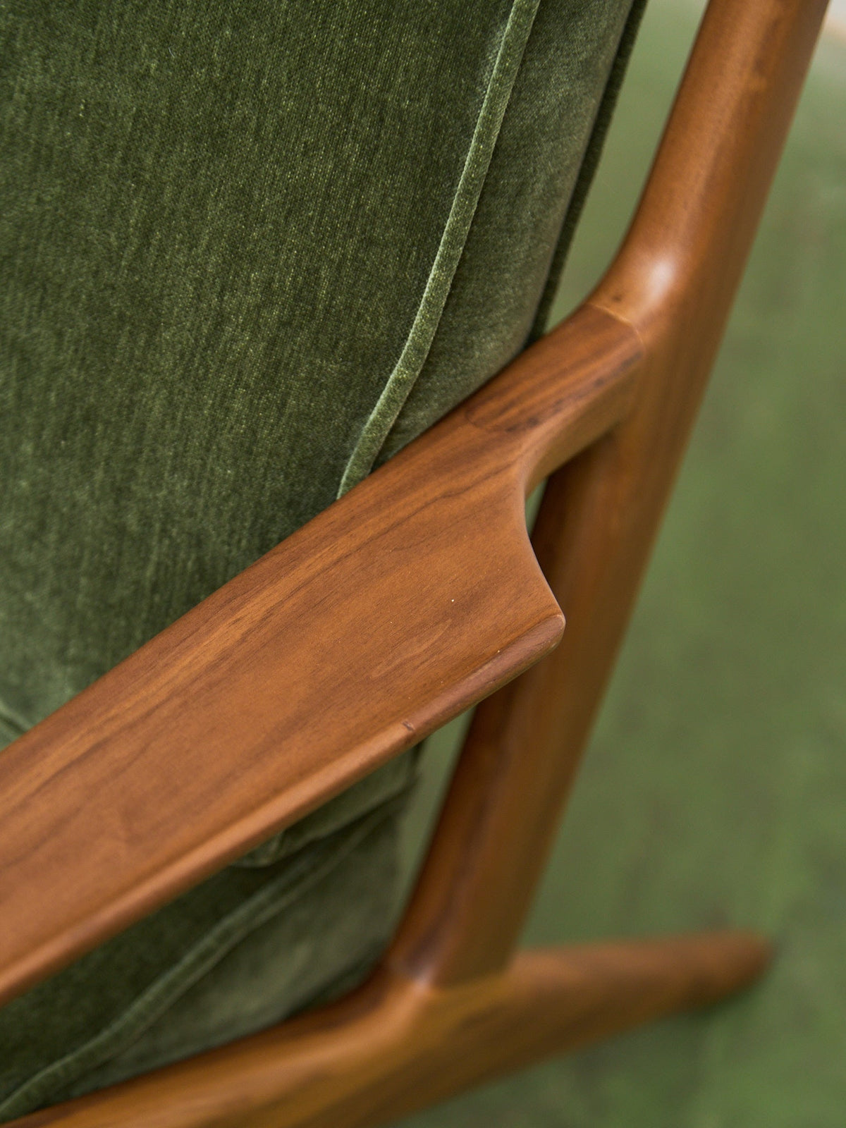 Ziggy Walnut Lounge Chair in Green