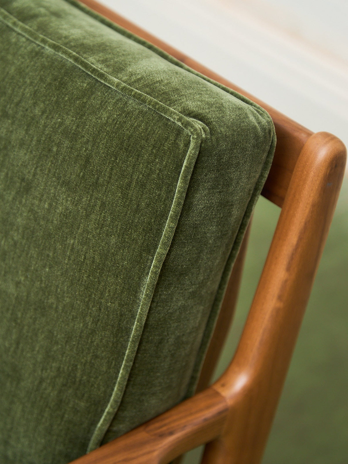 Ziggy Walnut Lounge Chair in Green