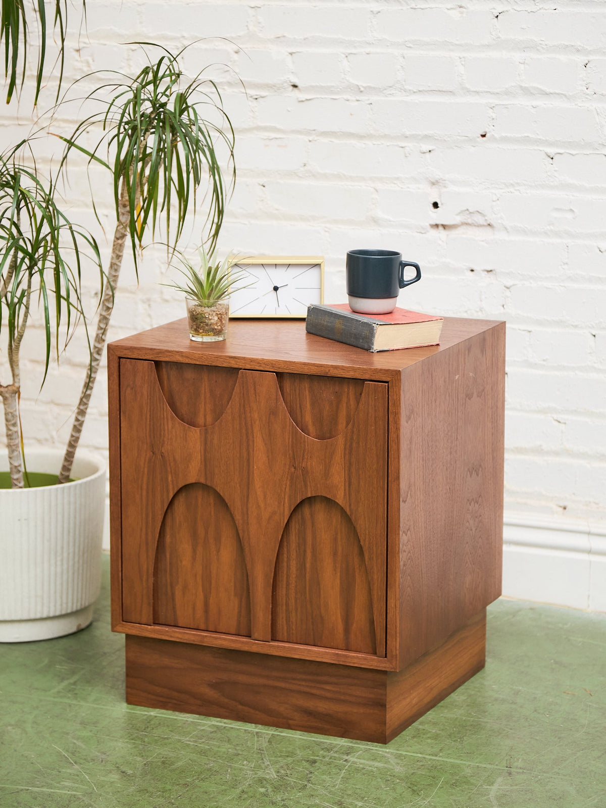 Pair of Scandi Nightstands with Plinth Base