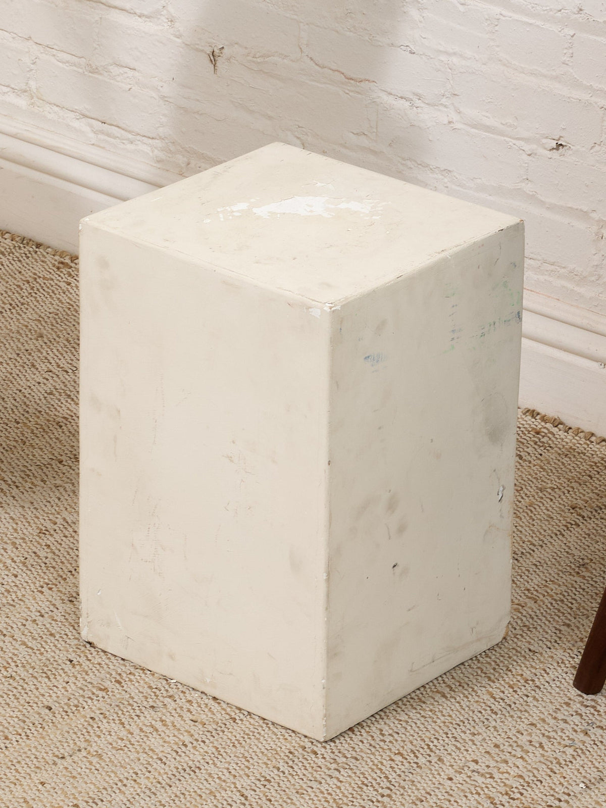 White Vintage Pedestal