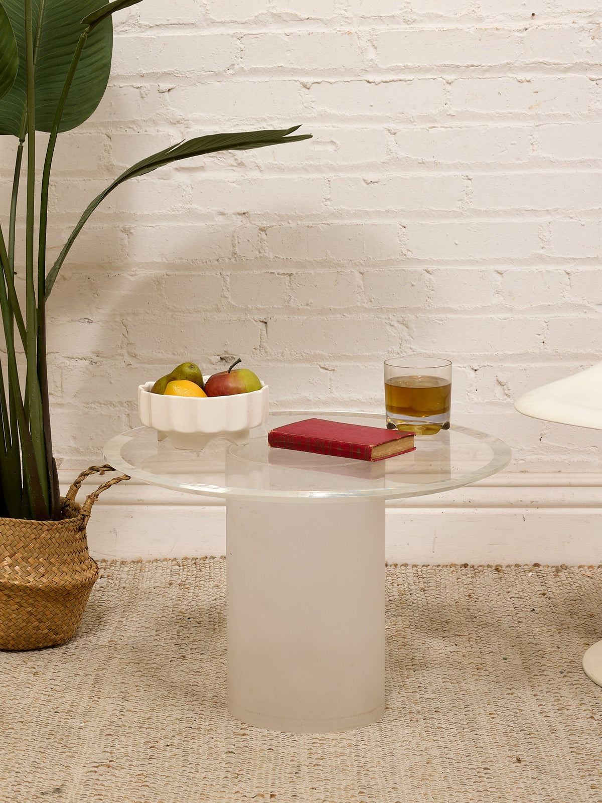 Pedestal table with Glass