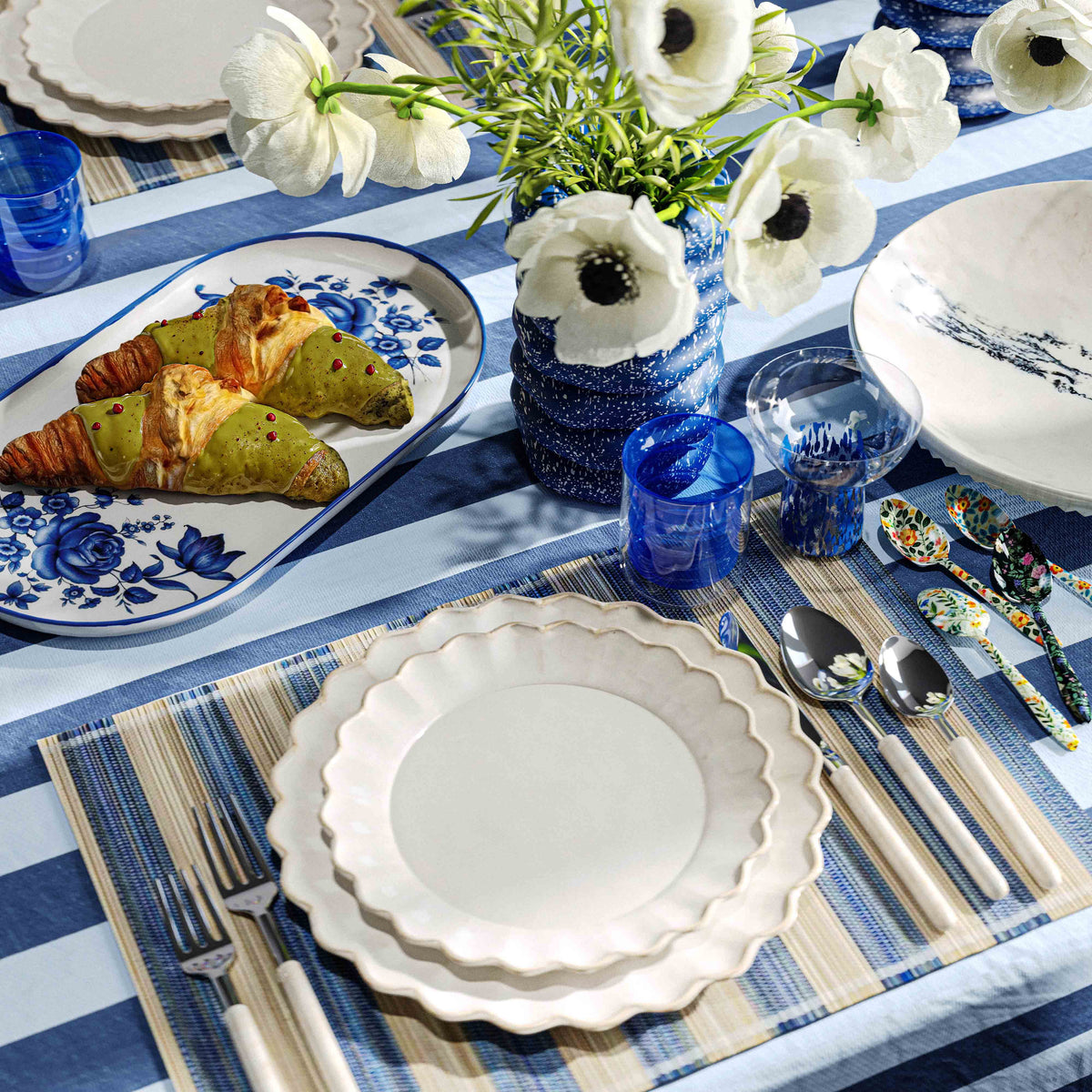 Frose Silver Stainless Steel Flatware - Set of 5 Pieces - Service For 1