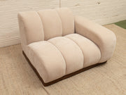 Margot Arm in Amici Sand