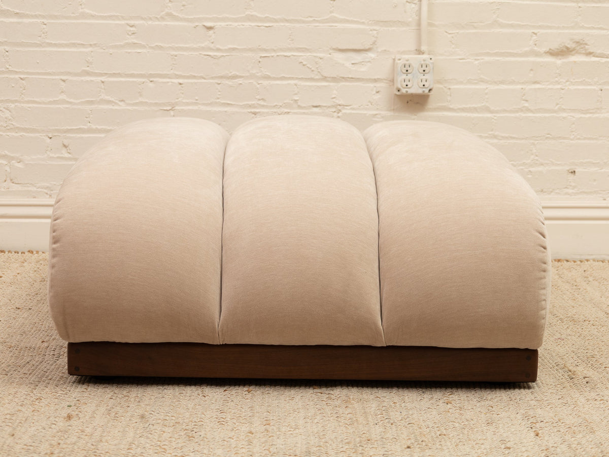 Margot Ottoman in Amici Sand
