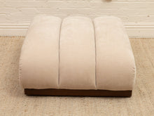 Margot Ottoman in Amici Sand