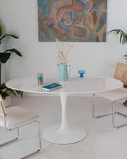 Oval 60” Daisy Dining Table