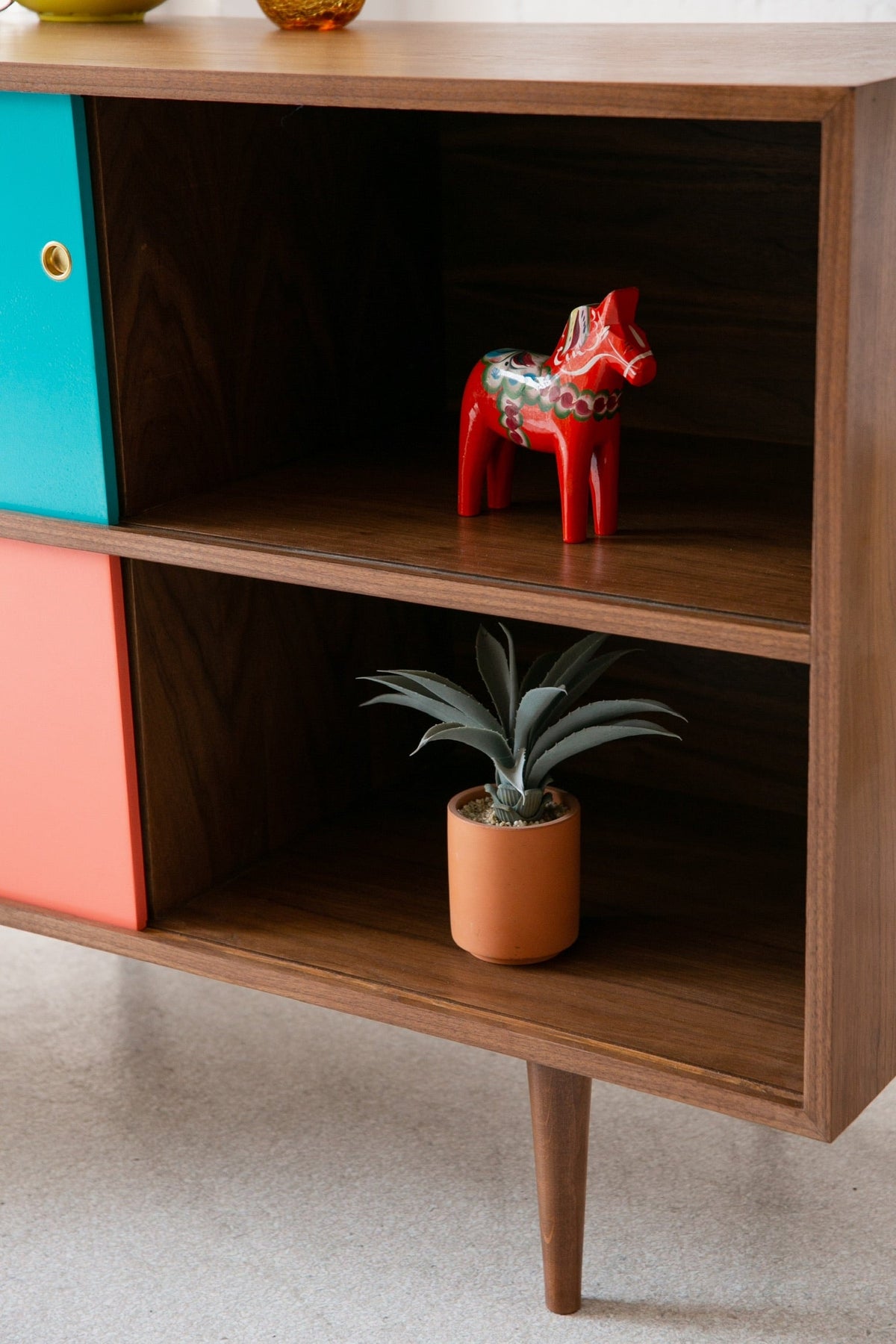 Aria Cabinet