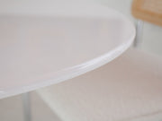 Oval 60” Daisy Dining Table