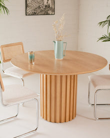 Dalia Round Table in Blonde