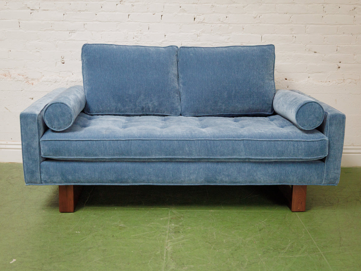 Natasha Loveseat